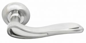 Ручка дверная MORELLI MH-26 SC/CP «LONDON EYE», цвет — матовый хром/полированный хром